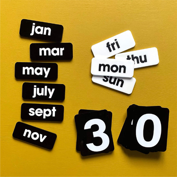 MONO POP FOREVER DESK CALENDAR (SPECIAL EDITION)