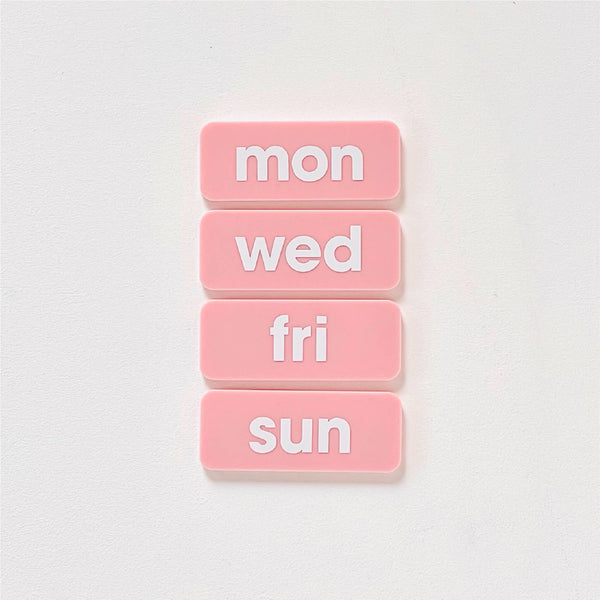 PERFECTLY PINK FOREVER DESK CALENDAR (SPECIAL EDITION)