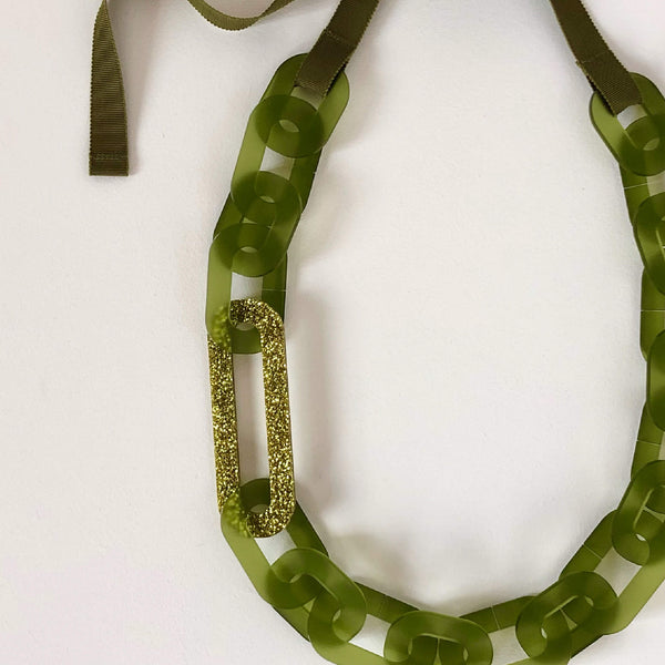 LONG LINK GLITTER NECKLACE
