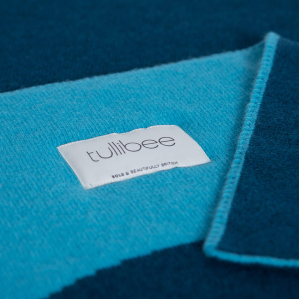 tullibee knitted blanket YAY blue brand label close up