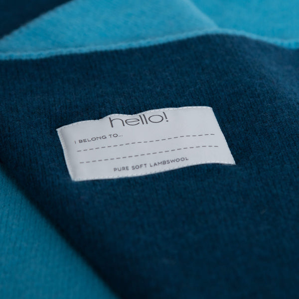 tullibee knitted blanket YAY blue hello label close up