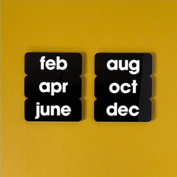 BESPOKE COLOUR FOREVER DESK CALENDAR
