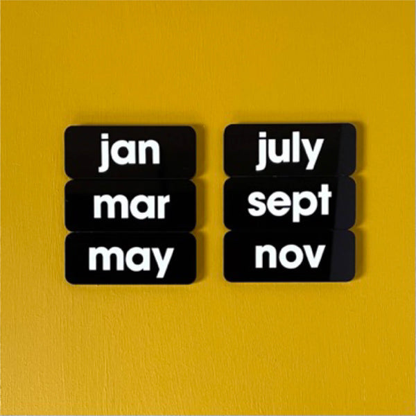 BESPOKE COLOUR FOREVER DESK CALENDAR