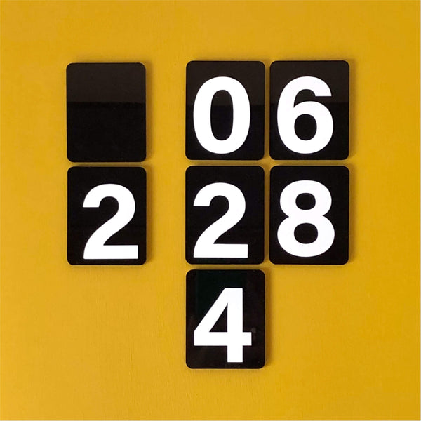 BESPOKE COLOUR FOREVER DESK CALENDAR