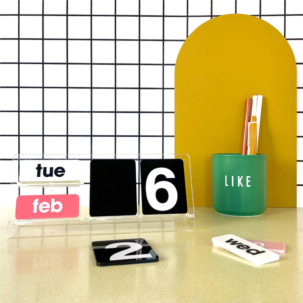 FOREVER DESK CALENDAR