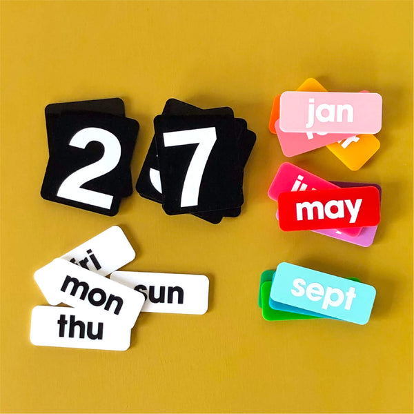 FOREVER DESK CALENDAR