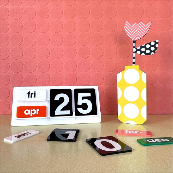 FOREVER DESK CALENDAR