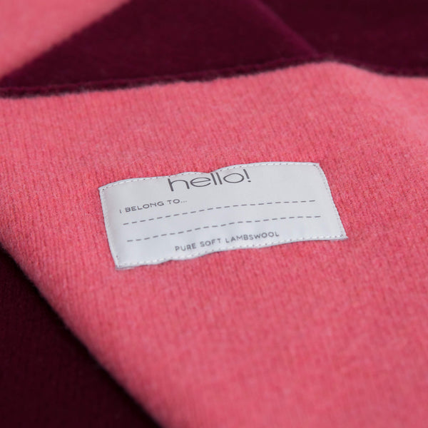 tullibee knitted blanket WOW pink hello label close up